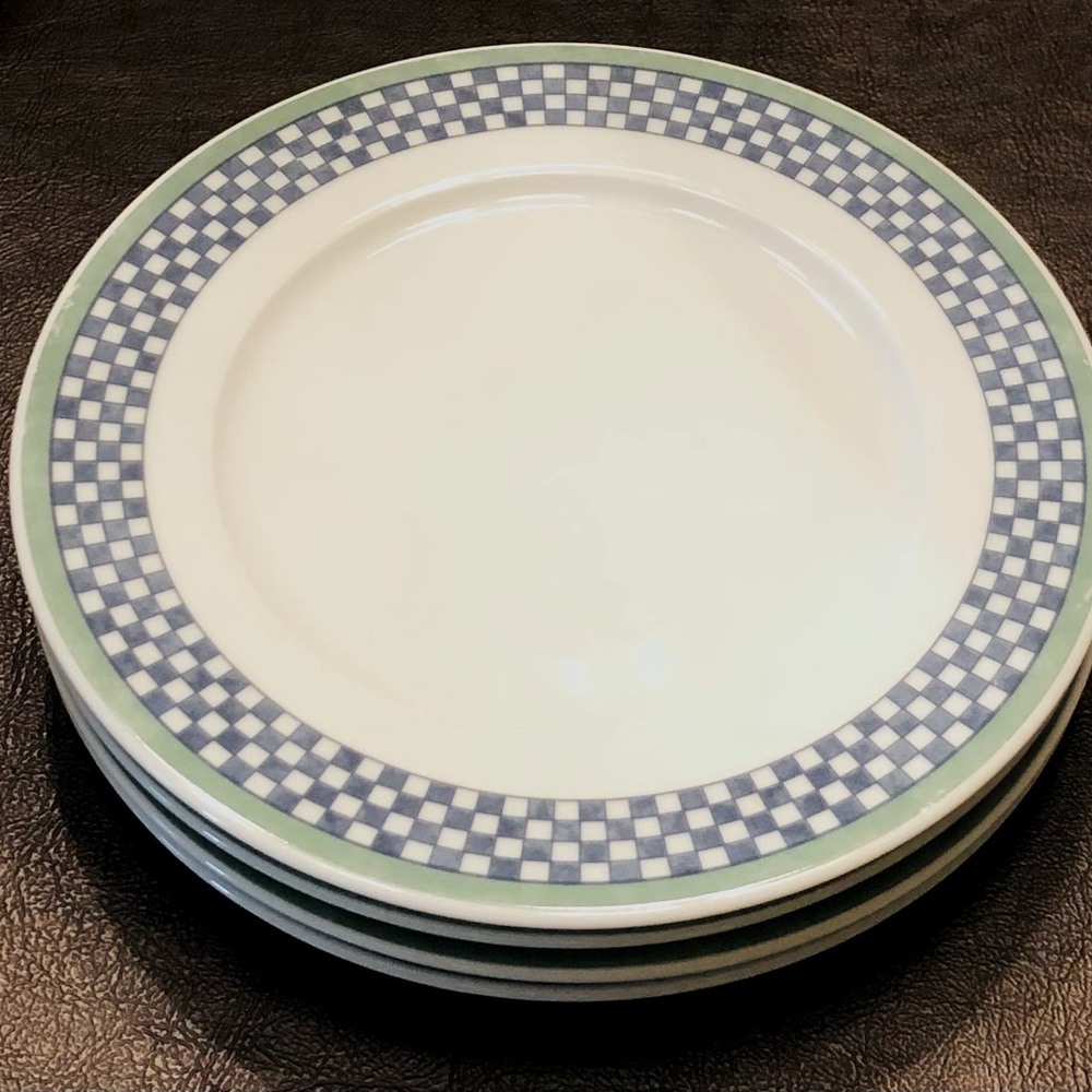 VILLEROY AND BOCH SWITCH 3 CASTELL Checkered BREAD PLATES 6 3/4”.